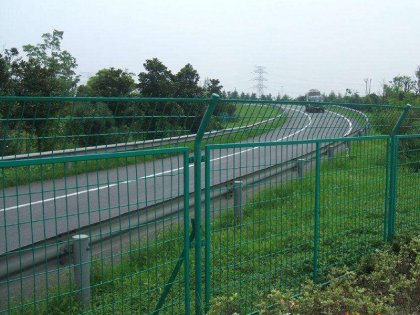 公路護欄網(wǎng)