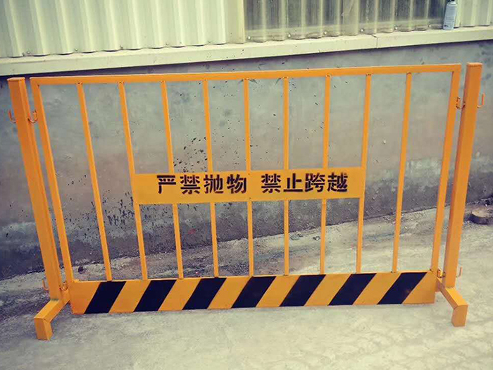 基坑護(hù)欄2